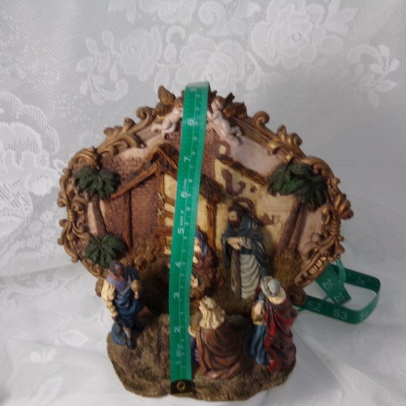 Christmas Ceramic Nativity Mary Joseph Jesus and the three king's TWO Piece. - Picture 12 of 16